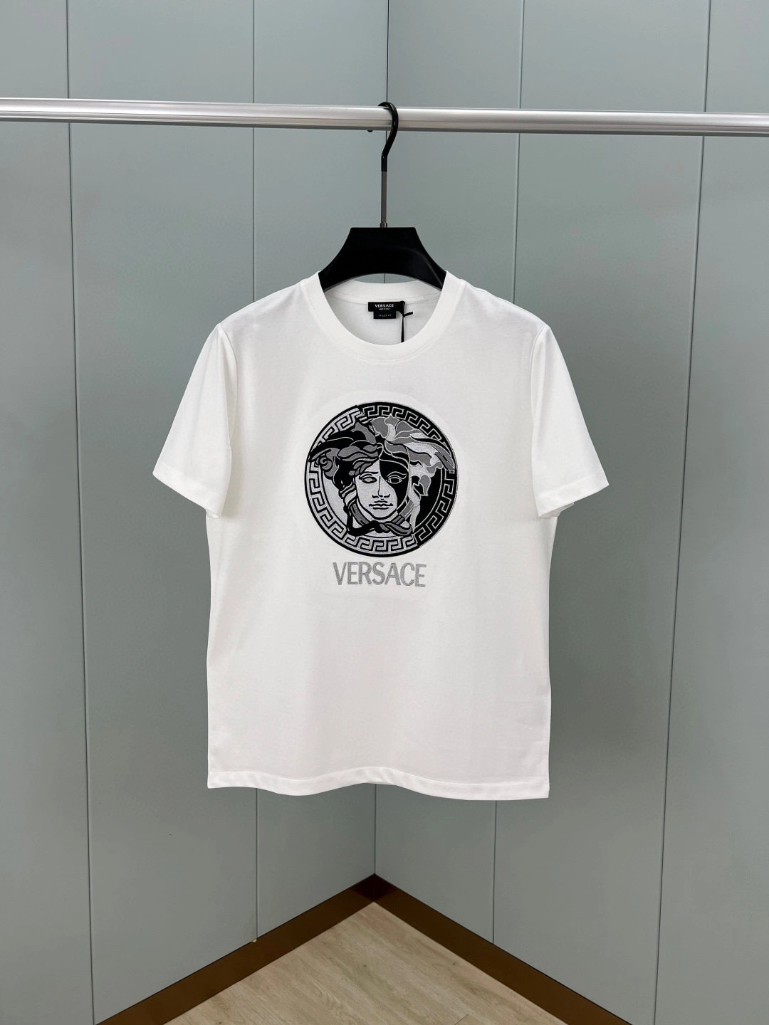 wg.luxury- V5rs135 Medusa embroidery Cotton 2colour item:E-F054C1713-2